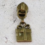 Sallie Tomato - Zipper Pulls