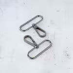 Sallie Tomato - Swivel Hooks